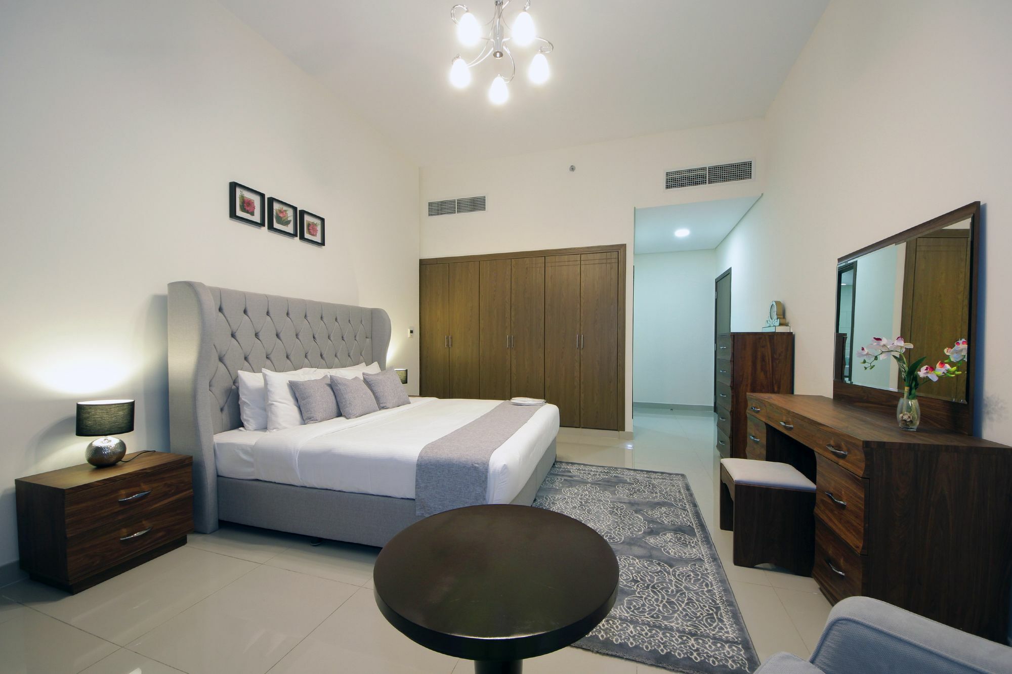 Spacious 2 Bedroom In Al Telal 11, Al Barsha 1 Dubai Exterior foto